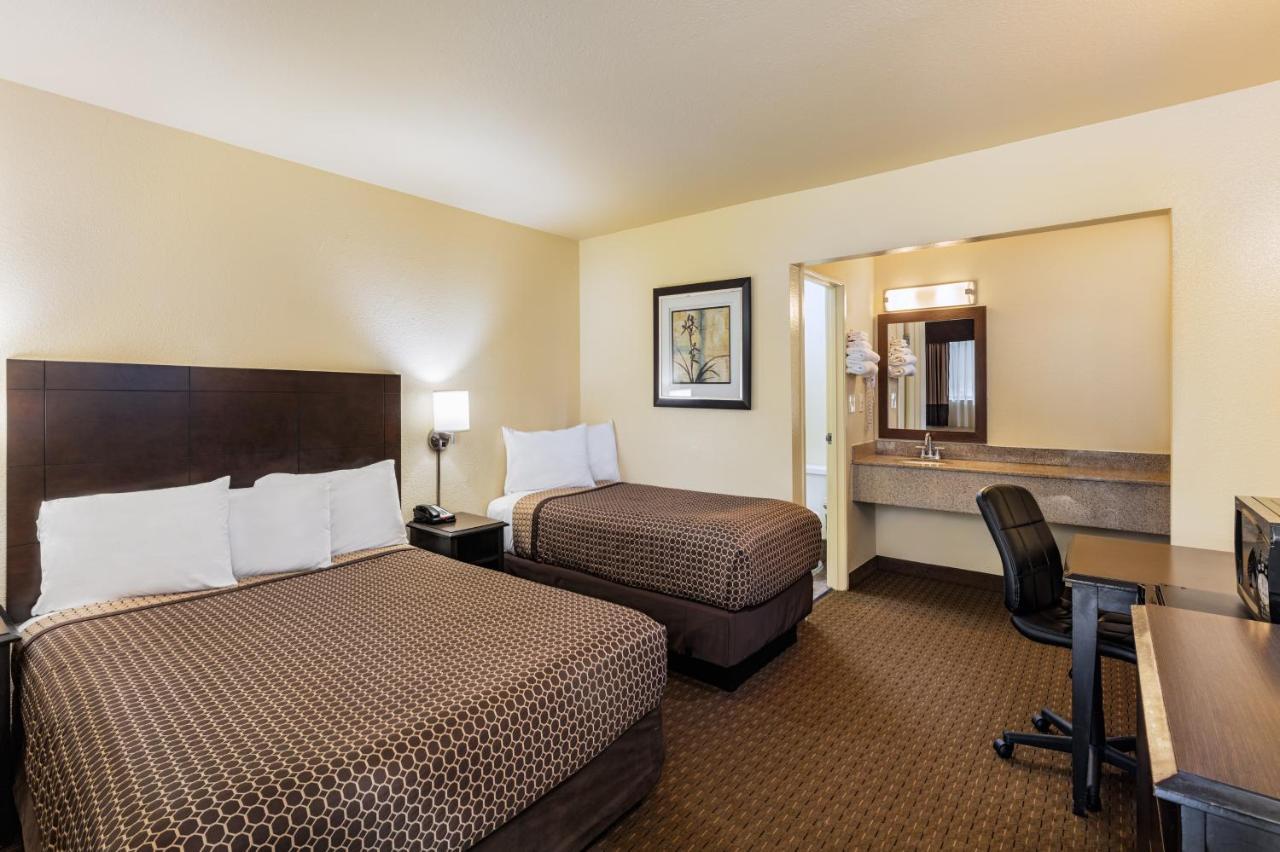 Lemon Heights Inn Tustin Esterno foto