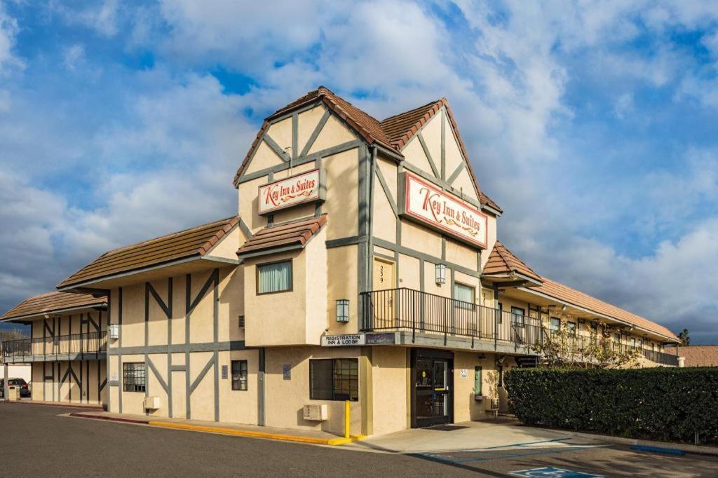 Lemon Heights Inn Tustin Esterno foto