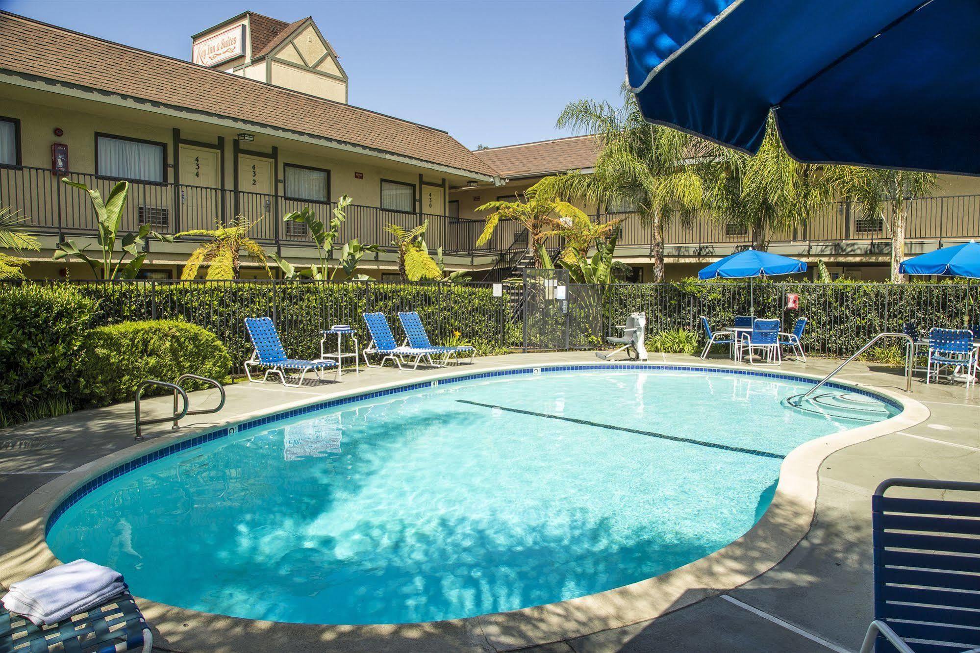 Lemon Heights Inn Tustin Esterno foto