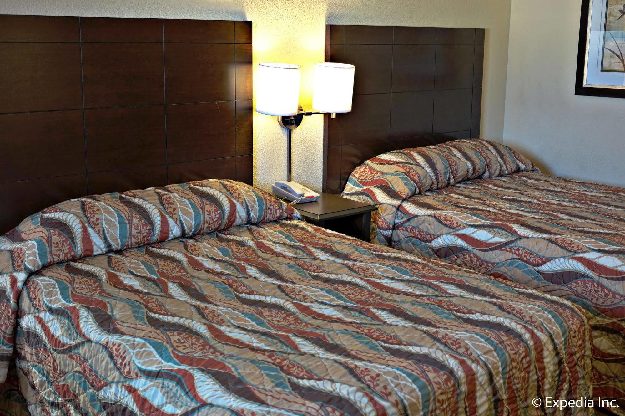 Lemon Heights Inn Tustin Esterno foto