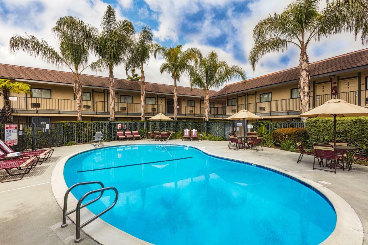 Lemon Heights Inn Tustin Esterno foto